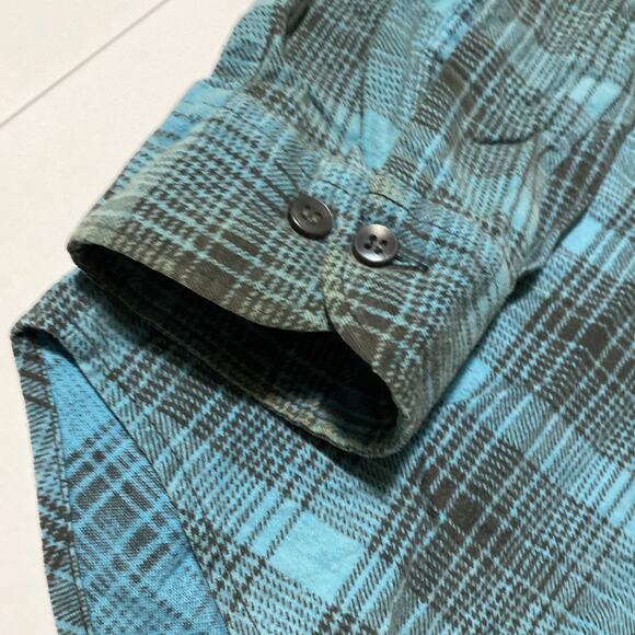 Saugatuck Button Down Flannel Size Medium 100% Cotton Long Sleeve Blue Plaid 90s - Picture 5 of 9